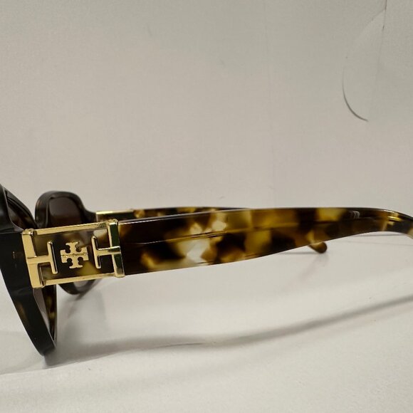 Tory Burch Tortoise Sunglasses with Case - Picture 3 of 4